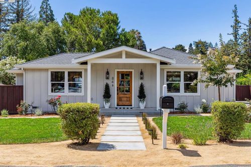 84 Del Hambre Cir, Walnut Creek, CA, 94595-1210 | Card Image