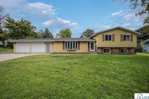 401 3rd Ave Se, Mapleton, MN, 56065-9751 | Card Image
