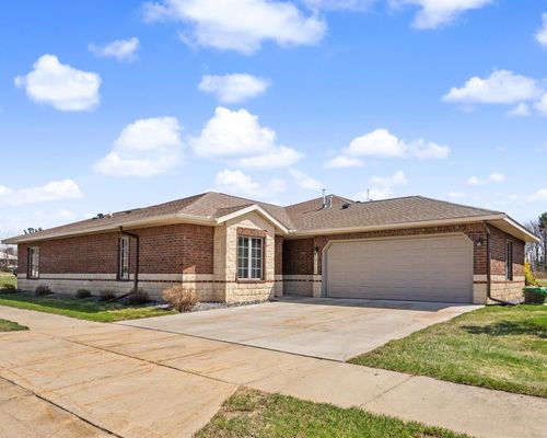 unit-16-hamony-village-1933 Lilac Ln, Stevens Point, WI, 54482-8989 | Card Image