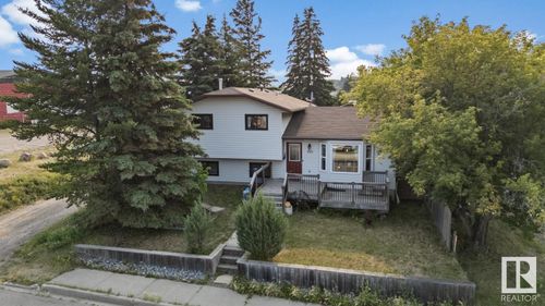 625 12 St, Cold Lake, AB, T9M1B1 | Card Image