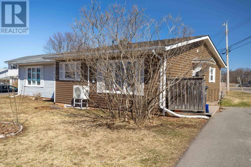 4 Corrigan Crt, Charlottetown, PE, C1A8N5 | Card Image