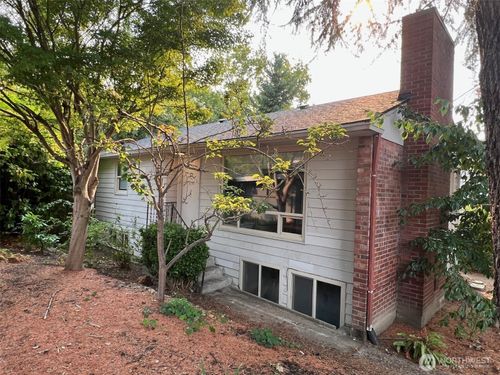 4053 Ne 55th St, Seattle, WA, 98105-2230 | Card Image