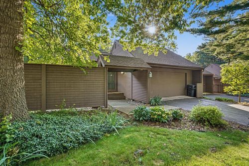 1008 Cohasset Ln, Kalamazoo, MI, 49008-2327 | Card Image