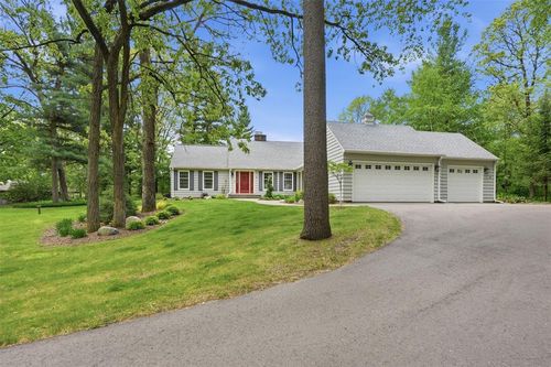 391 Heather Ct, Eau Claire, WI, 54701-7198 | Card Image