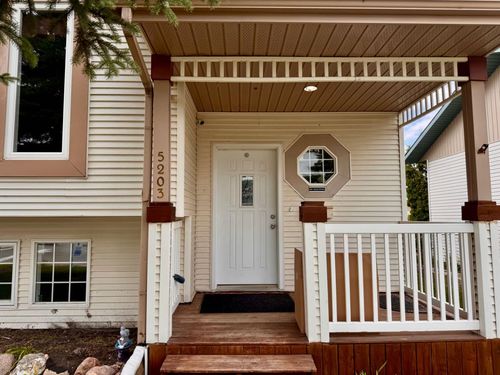 5203 42 Street, Innisfail, AB, T4G1K3 | Card Image