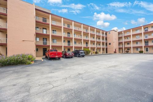 e301-4155 Heron Way, BRADENTON, FL, 34205-5051 | Card Image