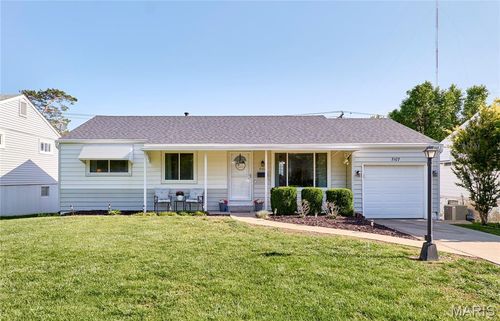 7107 General Sherman Ln, Affton, MO, 63123-2315 | Card Image