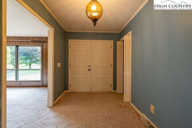 Large Kitchen | Image 11