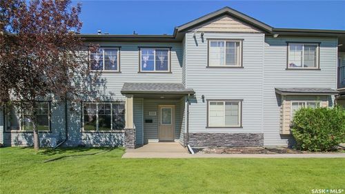110 - 5055 James Hill Road, Townhouse with 2 bedrooms, 1 bathrooms and 1 parking in Regina SK | Card Image