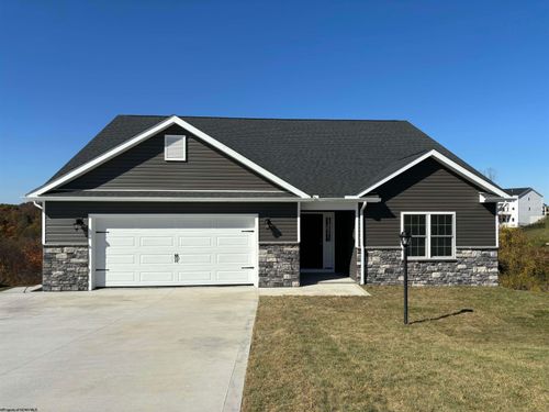74 Charolais Cir, Fairmont, WV, 26554-9112 | Card Image