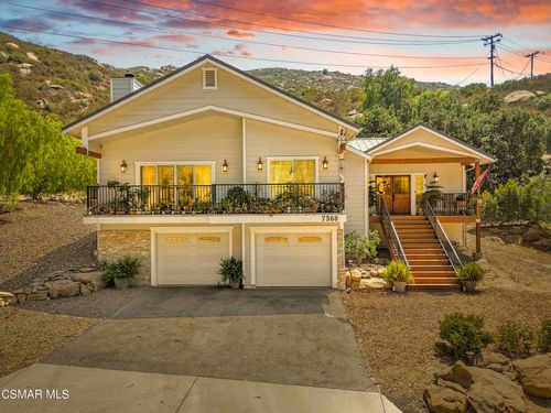 7368 Santa Susana Pass Rd, Simi Valley, CA, 93063-4925 | Card Image