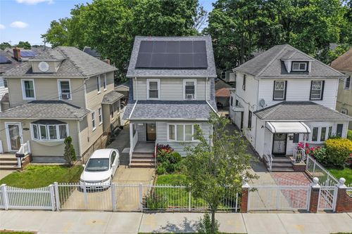 111 212th St, Queens Village, NY, 11429-1811 | Card Image