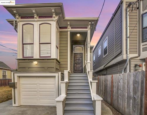 1018 Pine St, Oakland, CA, 94607-1417 | Card Image