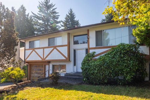 320 Hoult St, New Westminster, BC, V3L4X1 | Card Image