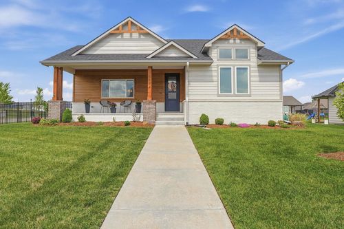 5184 N Brookstone St, Bel Aire, KS, 67226-7639 | Card Image
