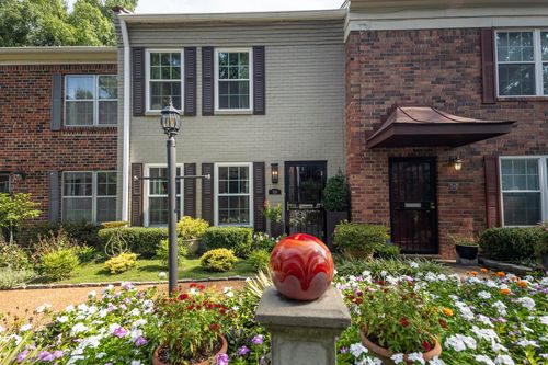 528-528 Peabody Sq, Memphis, TN, 38104-5221 | Card Image