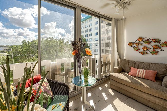 APT-505 - 4330 Hillcrest Dr, Condo with 1 bedrooms, 2 bathrooms and null parking in Hollywood FL | Image 24
