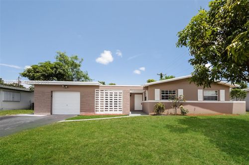 2220 Nw 44th Ave, Lauderhill, FL, 33313-3631 | Card Image