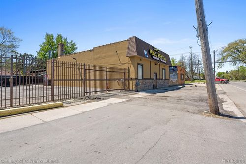 15018 Houston Whittier St, Detroit, MI, 48205-4127 | Card Image