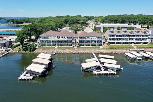 2s-1310 Gordon Dr, Okoboji, IA, 51355 | Card Image