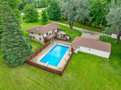 7569 Se Vandalia Dr, Runnells, IA, 50237-2082 | Card Image