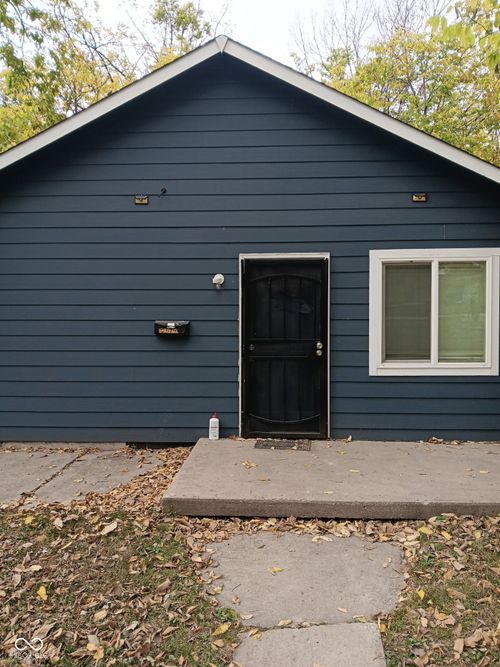 2874 Stuart St, Indianapolis, IN, 46218-2927 | Card Image