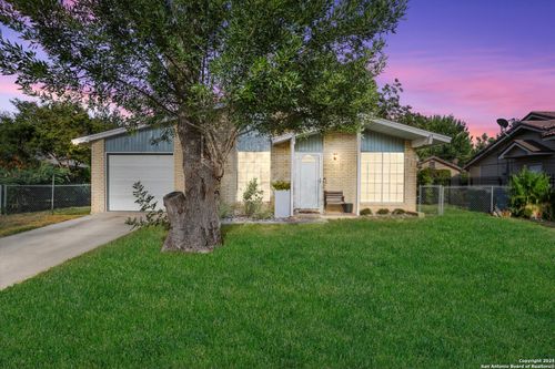 9018 Chaminade Dr, San Antonio, TX, 78224-2109 | Card Image