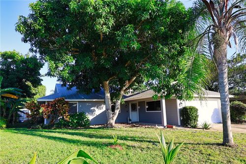 116 15th Ave, Vero Beach, FL, 32962-2722 | Card Image