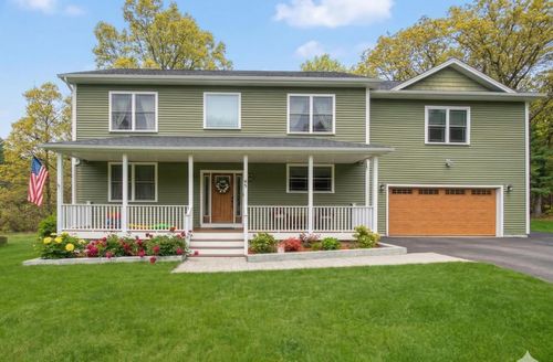 85 Paulines Way, Colchester, VT, 05446-4804 | Card Image