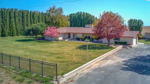 1817 W Herman Rd, Othello, WA, 99344 | Card Image