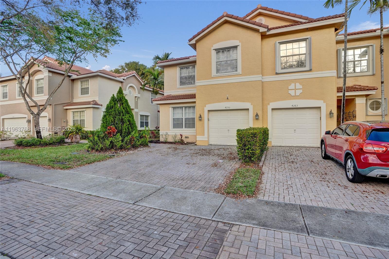 Residential in Miramar 3