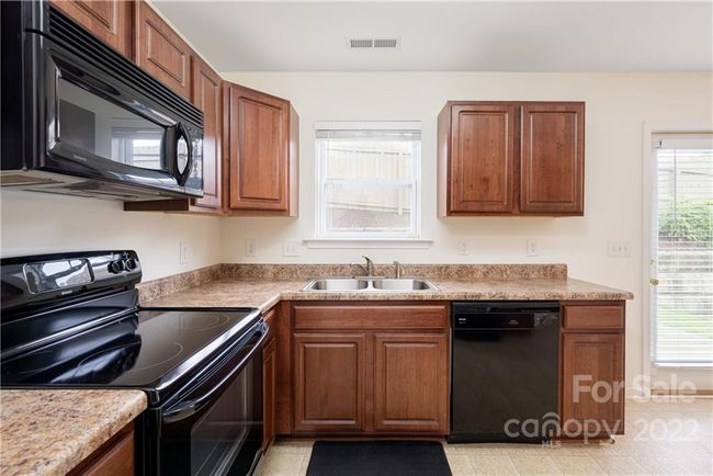 33 Amersham Ln, Townhouse with 3 bedrooms, 3 bathrooms and null parking in Fletcher NC | Image 16