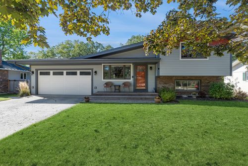 422 Northgate Rd, Lindenhurst, IL, 60046-8539 | Card Image