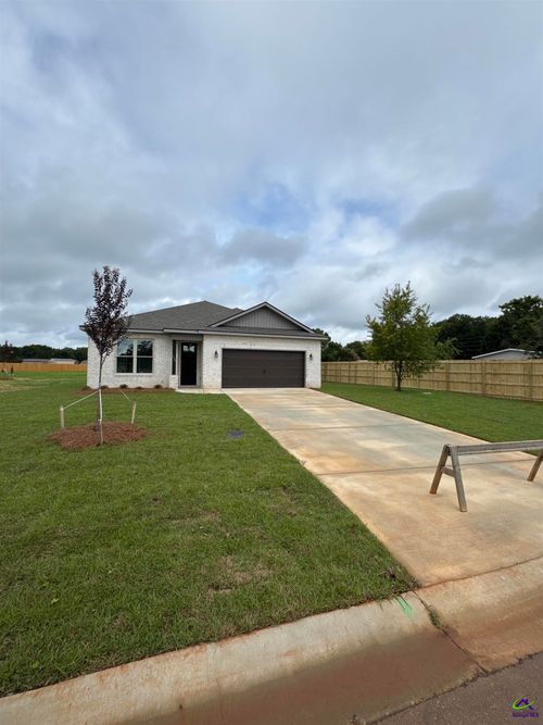 102 Hunts Landing Dr, Kathleen, GA, 31047-4195 | Card Image