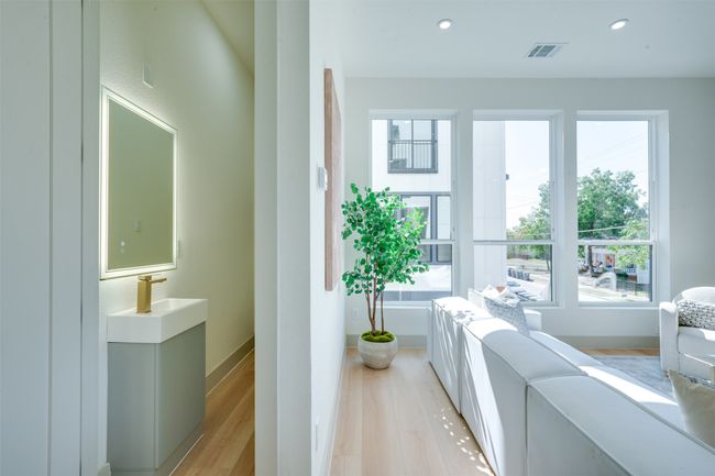 512 N Lancaster Ave, Townhouse with 3 bedrooms, 4 bathrooms and null parking in Dallas TX | Image 8