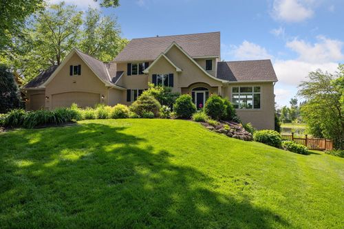 180 Ranchview Ln S, Wayzata, MN, 55391-1427 | Card Image