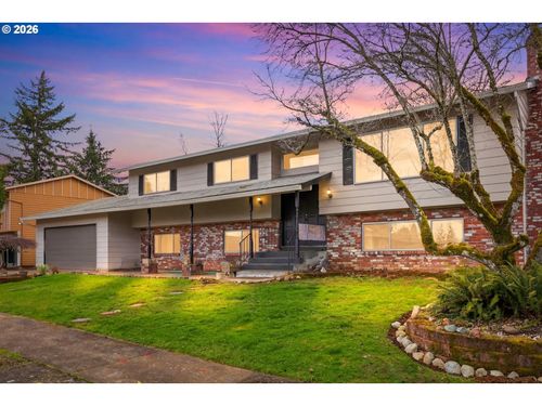 205 Se Olvera Ave, Gresham, OR, 97080-1515 | Card Image