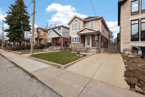 163 Durant Avenue, East York, ON, M4J4W4 | Card Image