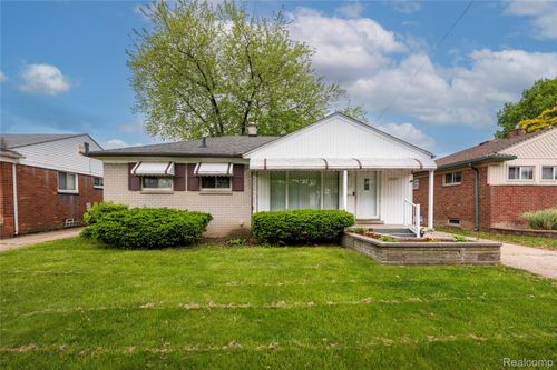 26211 Linwood St, Roseville, MI, 48066-4954 | Card Image
