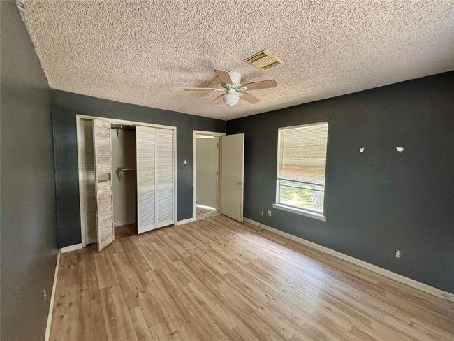 garage apartment bedroom | Image 33