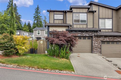 2015 79th St Se, Everett, WA, 98203-6396 | Card Image
