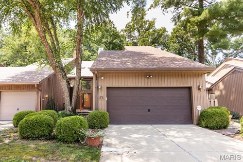 2 Tanewood Ct, Belleville, IL, 62223-3948 | Card Image