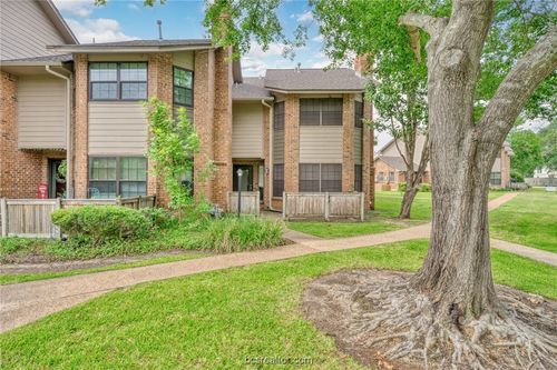 apt-303-2400 Longmire Dr, College Station, TX, 77845-5470 | Card Image