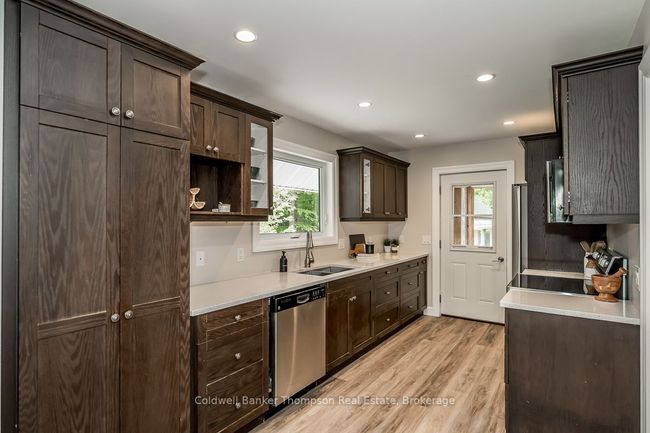 579 S Waseosa Lake Rd, House other with 3 bedrooms, 2 bathrooms and 10 parking in Huntsville ON | Image 11