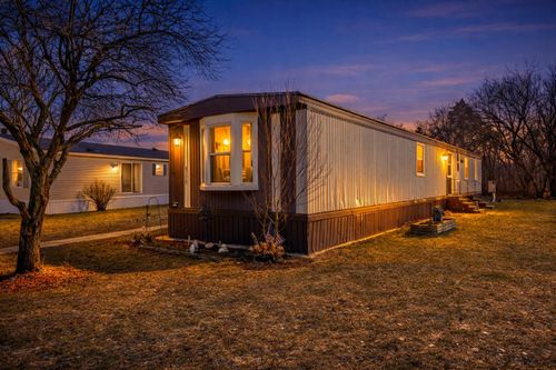 8779 Country View Dr, Sparta, MI, 49345-9460 | Card Image