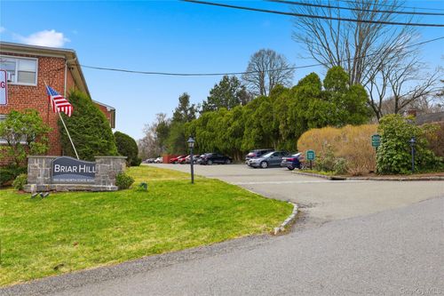 1h-352 N State Rd, Briarcliff Manor, NY, 10510-1427 | Card Image