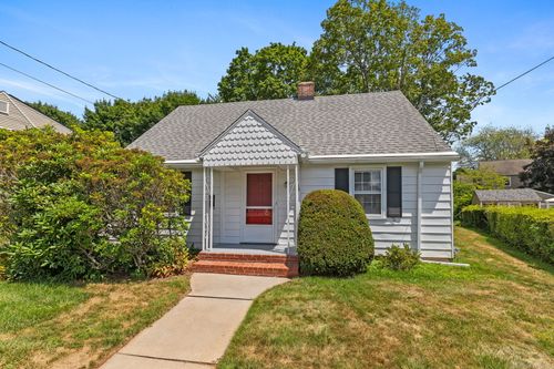 46 Princeton St, West Hartford, CT, 06110-1893 | Card Image
