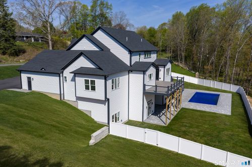 25 Hunting Ridge Rd, Brookfield, CT, 06804-3710 | Card Image