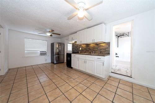 620 25th Street W, BRADENTON, FL, 34205 | Card Image