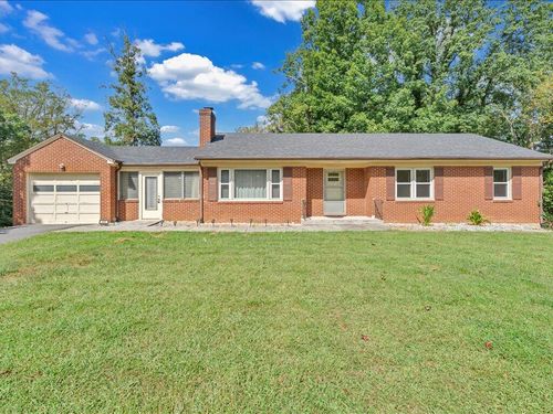 595 Robinhood Rd, Bassett, VA, 24055-5706 | Card Image